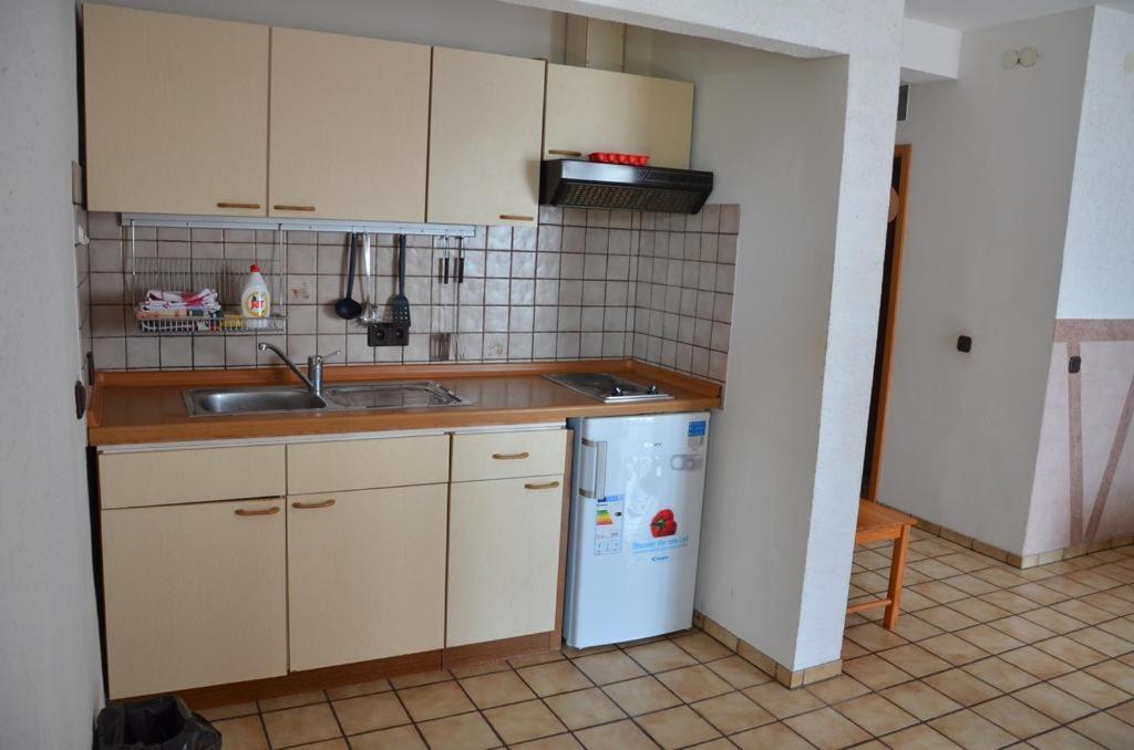 Apartmani Kemac Stara Novalja Exterior foto