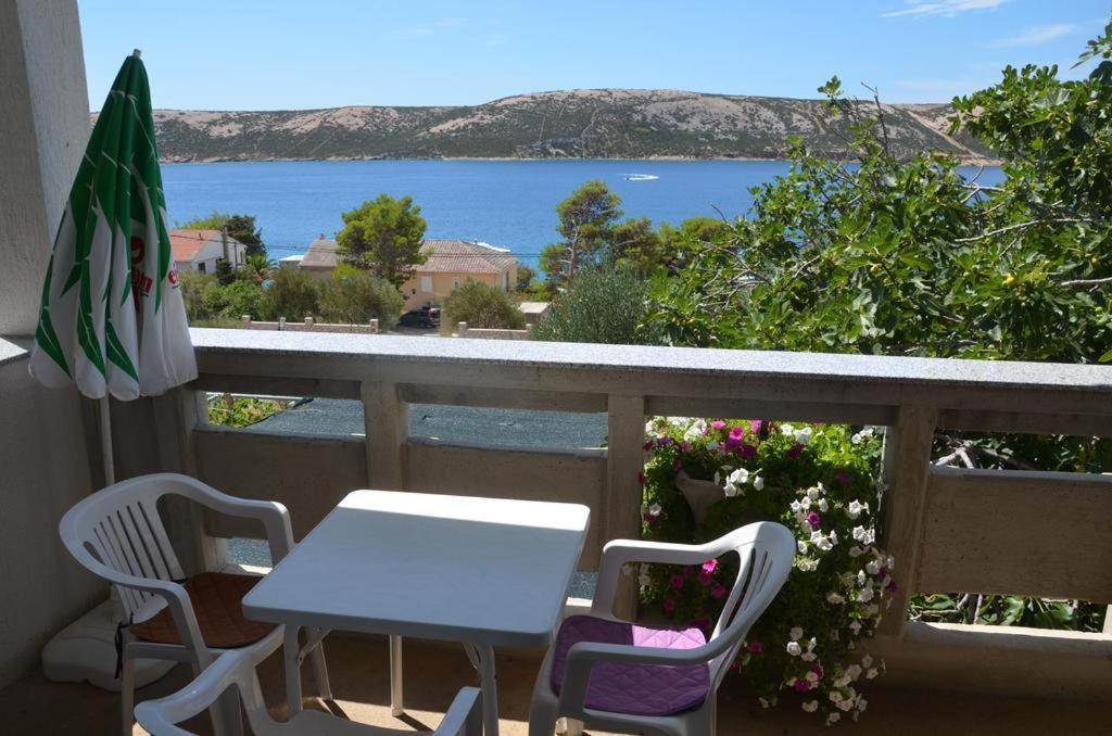 Apartmani Kemac Stara Novalja Exterior foto